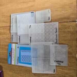 Cuttlebug / Sizzix / Provocraft Embossing Folders / Group of 10 / EUC
